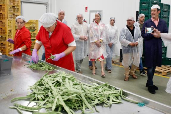 Imagen de la noticia:María José Gómez destaca la producción hortícola como la tercera producción más importante del campo, con un valor económico...
