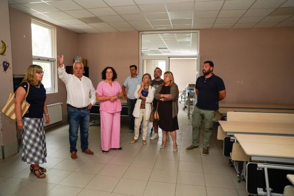Imagen de la noticia:Belén do Campo destaca la inversión de más de 44.000 € que que ha permitido habilitar una sala multiusos en el CEIP Ramón Ma...