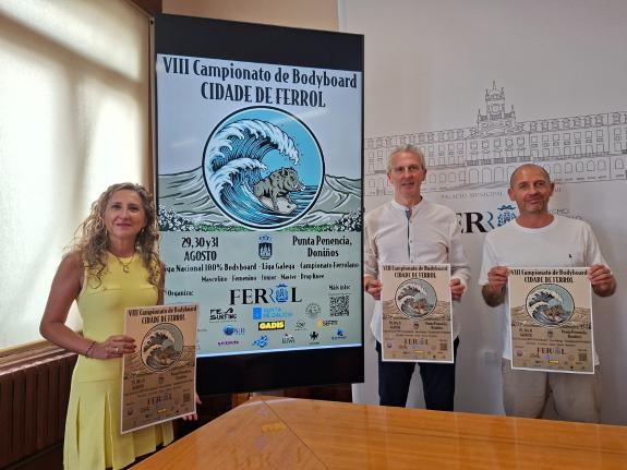 Imagen de la noticia:Martina Aneiros participa en la presentación del VIII campeonato de bodyboard Ciudad de Ferrol