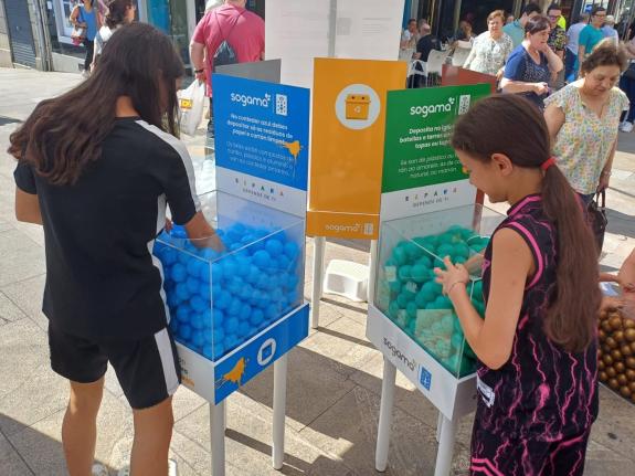 Imaxe da nova:A Xunta reforza os coñecementos sobre reciclaxe da veciñanza de preto dunha vintena de concellos coa campaña ‘Separa. Depende de ti...