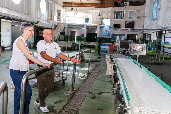 Imaxe da nova:A Xunta concede á confraría de Bueu unha axuda de 139.000 euros para mellorar os servizos de comercialización a través da lonxa