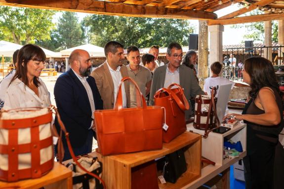 Imagen de la noticia:La Xunta promueve en Sober la comercialización del producto artesano gallego en la quinta edición de 'Artesanía de Galicia e...