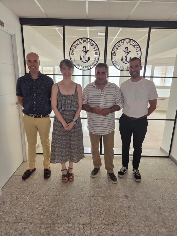 Imaxe da nova:A Xunta colabora coa Confraría de Aguiño con máis de 163.000 euros para proxectos de mellora dos equipamentos portuarios e a xestió...