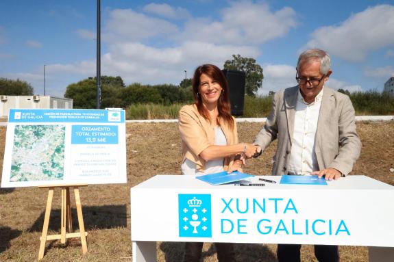 Imagen de la noticia:Xunta e Concello de Carballo asinan a cesión de solo para a construción de 73 vivendas de promoción pública, no mesmo día qu...