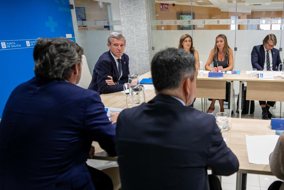 Imaxe 3 de 3 asociada á nova