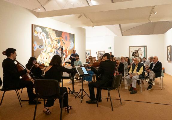 Imaxe da nova:A Xunta despide a mostra de Úbeda no museo Gaiás cun concerto de cámara dirixido por Rogelio Groba Otero