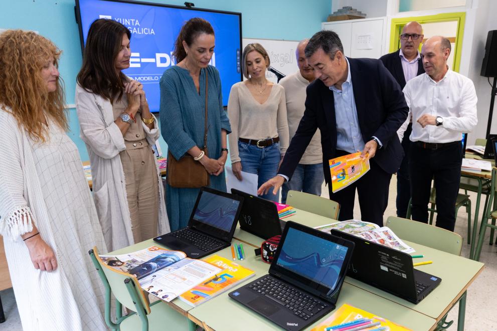 Imaxe 1 de 2 asociada á nova