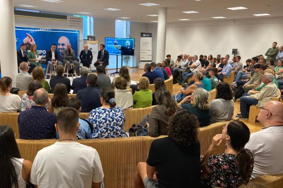 Imaxe da nova:A Xunta apela á colaboración público-privada e á implicación cidadá para fortalecer o comercio pontevedrés e os seus 11.000 estable...