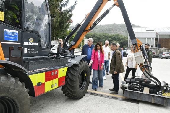 Imagen de la noticia:Medio Rural ofrece hasta ocho líneas de ayudas para paliar los daños ocasionados por el fuego en explotaciones forestales, g...