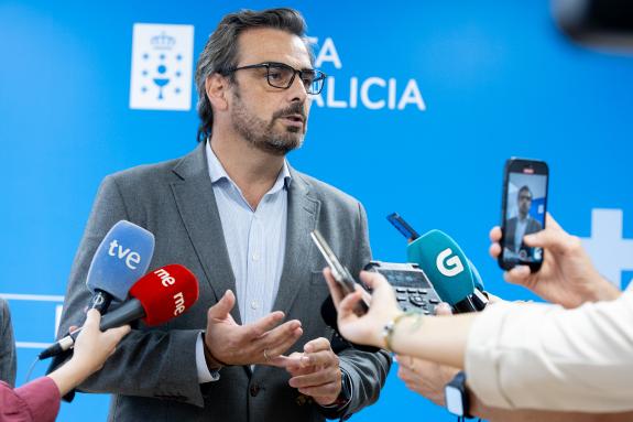 Imagen de la noticia:La Xunta exige al Gobierno central y a Aena mayor implicación para potenciar los medianos y pequeños aeropuertos como los ga...