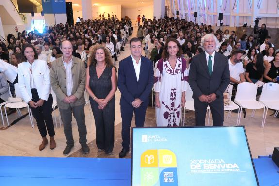 Imagen de la noticia:La Xunta da la bienvenida a los 1.113 docentes que se incorporan este curso a centros de casi 200 ayuntamientos