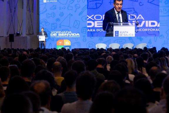 Imagen de la noticia:Román Rodríguez destaca el reto que asumen desde el lunes los 728 profesores de secundaria y FP que se incorporan a la enseñ...