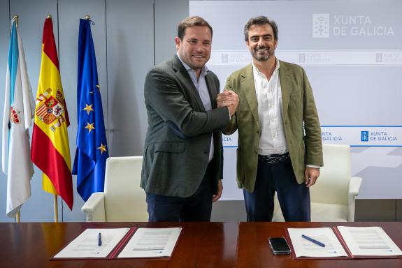 Imagen de la noticia:La Xunta y el ayuntamiento de Cerdedo-Cotobade colaboran en la puesta en marcha desde lo próximo lunes de dos líneas de auto...