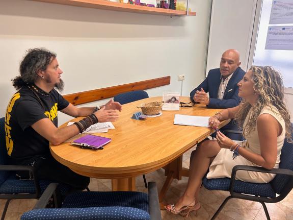 Imaxe da nova:A Xunta pon en valor o traballo das Hermanas Oblatas de Ferrol que no que vai de ano atenderon a 250 persoas vítimas de trata e exp...