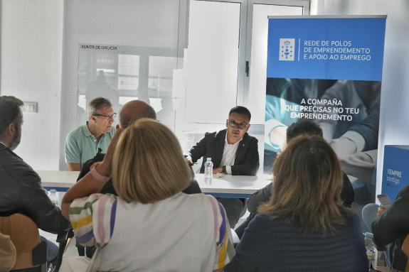 Imaxe da nova:A Xunta reforza en Ourense a atención directa á cidadanía afectada polos lumes e subliña as axudas abertas para o tecido autónomo e...