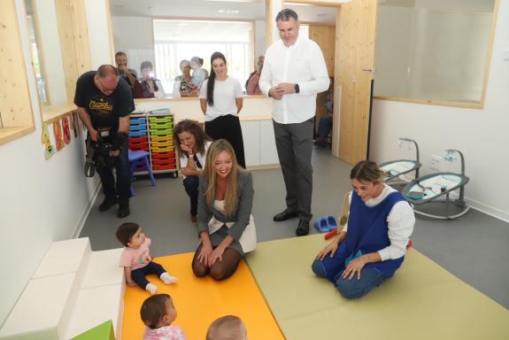 Imaxe da nova:A Xunta abre un novo curso nas súas escolas infantís de 0 a 3 anos, que de novo é gratuíto en todos os centros de Galicia