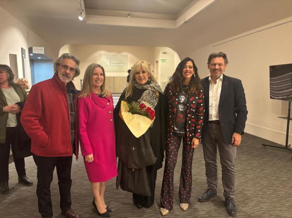 Imagen de la noticia:La Xunta califica el programa radiofónico de Montevideo 'Sempre en Galicia' como la voz de nuestra emigración y un faro de l...