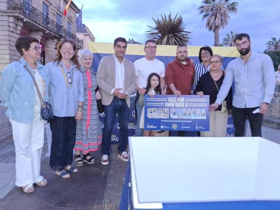 Imagen de la noticia:La Xunta pone en valor la campaña 'Nuestro comercio es vida. Vive Ribadeo' dentro de las iniciativas extraordinarias de dina...