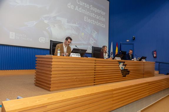 Imaxe da nova:A Xunta promove a formación en administración electrónica para mellorar as competencias dixitais e consolidar unha administración m...