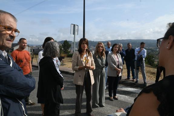 Imagen de la noticia:Xunta e concello de San Cibrao das Viñas asinan a cesión de solo para 12 vivendas públicas, no día que o executivo galego li...