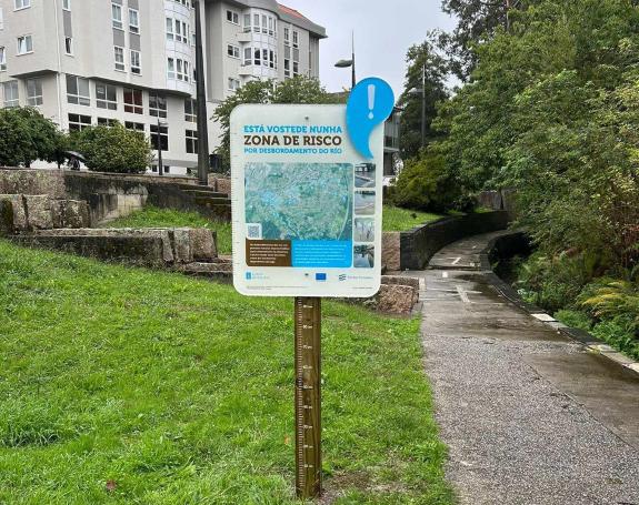Imaxe da nova:A Xunta instala 14 paneis divulgativos para informar e sensibilizar á cidadanía sobre o risco de inundación no río Magalofes, en Fe...