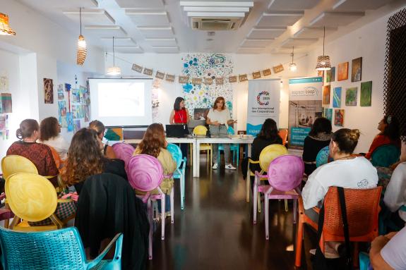 Imagen de la noticia:La Xunta destaca el programa Consolida + de la Red Eusumo como herramienta clave para incrementar la competitividad de las c...