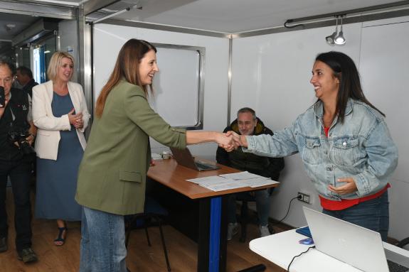 Imaxe da nova:Medio Rural atendeu xa a máis de 750 persoas e tramitou 143 axudas para os afectados polos lumes en Valdeorras