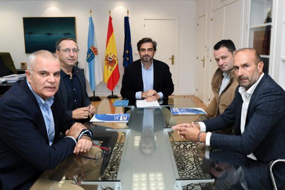 Imaxe da nova:Diego Calvo reúnese coa nova directiva do Sindicato Unificado de Policía en Galicia