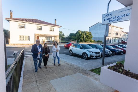 Imaxe da nova:Belén do Campo e Angel Facio supervisan o resultado das obras no centro de saúde de Boimorto para mellorar a súa confortabilidade e...