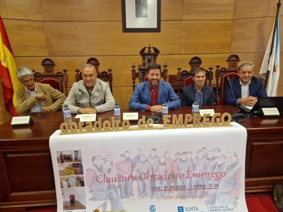 Imagen de la noticia:La Xunta invirtió cerca de 420.000 euros en el taller dual de empleo de Cambados que formó a 20 desempleados