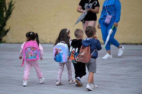 Imaxe da nova:A Xunta iniciará en outubro o programa piloto de vacinación fronte á gripe por vía intranasal nos colexios que chegará a 19.000 nen...