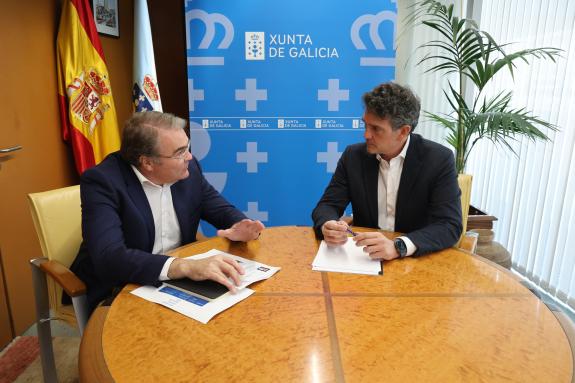 Imaxe da nova:Arias reúnese co alcalde de Castro de Rei para abordar a colaboración en varias iniciativas de interese local