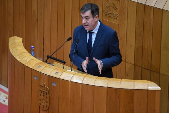 Imaxe da nova:A Xunta creará por lei a nova Oficina de apoio ao profesorado para darlle a máxima protección