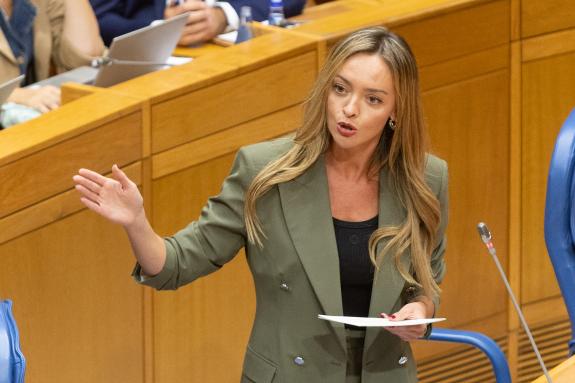 Imagen de la noticia:Fabiola García pide responsabilidad a la oposición y que no intente hacer política con el ataque violento contra el centro e...