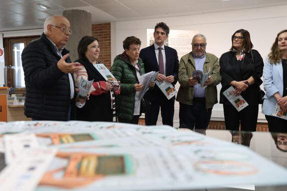 Imaxe da nova:A Biblioteca Pública Provincial da Xunta en Lugo acolle unha homenaxe aos 90 anos de radio na cidade no marco da Semana de Cine