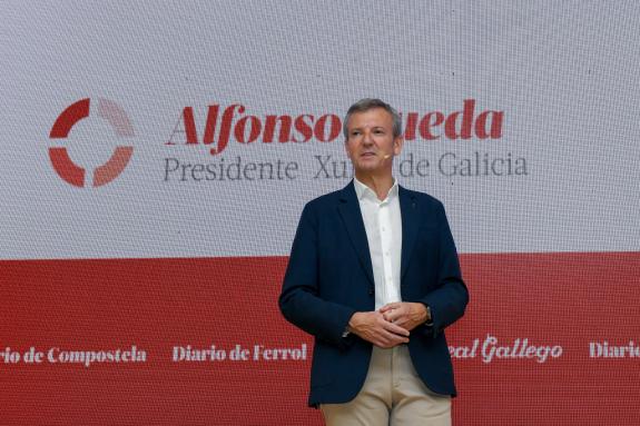 Imaxe da nova:O presidente da Xunta destaca o valor do novo grupo editorial de El Ideal Gallego como aposta polo xornalismo de calidade e pola Ga...