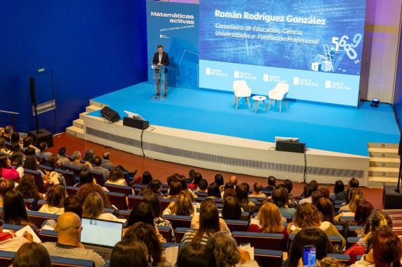 Imaxe da nova:Román Rodríguez sinala o reforzo da competencia matemática como unha das prioridades deste curso
