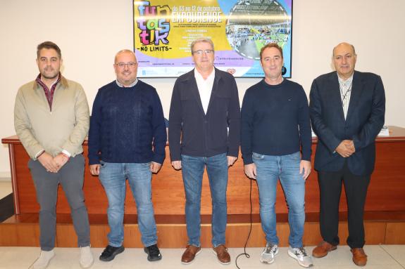 Imaxe da nova:O delegado territorial da Xunta participa na presentación da 2ª edición do espazo de lecer ‘Funtastik’