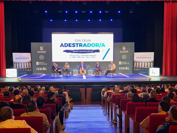 Imaxe da nova:Ferrol afiánzase como referente na organización de eventos deportivos en Galicia coa celebración no auditorio municipal do ‘Día do ...