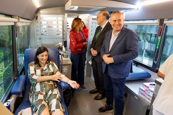 Imaxe da nova: Gómez Caamaño anima o alumnado da Universidade de Vigo a participar activamente na nova campaña de doazón de sangue, que o ano pas...