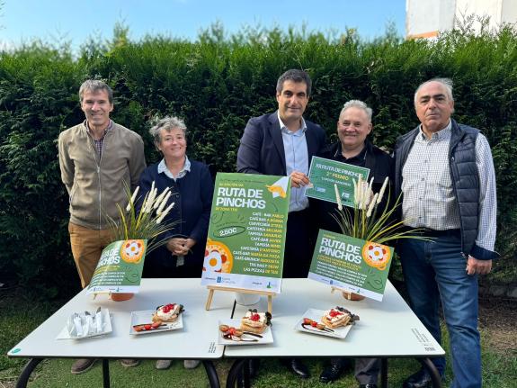 Imagen de la noticia:La Xunta destaca la campaña 'XII Ruta de Pinchos de Teis' como ejemplo del papel de los centros comerciales abiertos en la d...