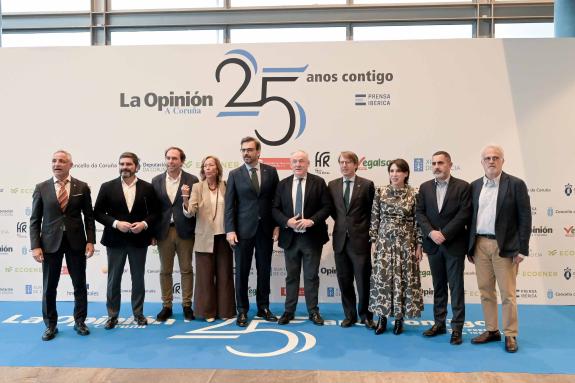 Imaxe da nova:Los conselleiros de Presidencia, Economía y Facenda asisten a la celebración del XXV aniversario del periódico 'La Opinión A Coruña...