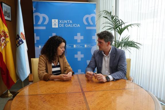 Imaxe da nova:Javier Arias e Olimpia López manteñen o primeiro encontro institucional na delegación territorial da Xunta