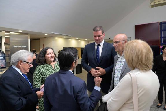 Imaxe da nova:López Campos celebra a exposición de Álvarez de Sotomayor da Fundación Barrié como “xusto recoñecemento ao pai da escola galega de ...