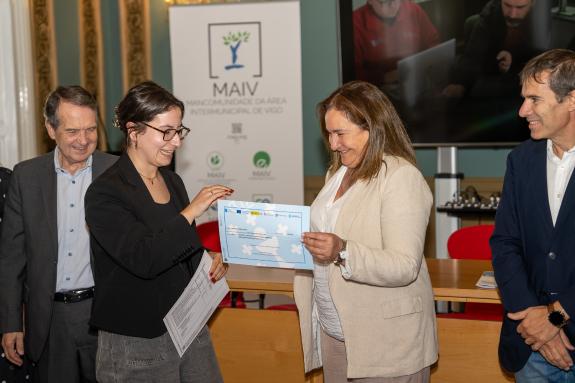 Imagen de la noticia:La delegada de la Xunta destaca la oferta formativa y laboral del taller MAIV 2025