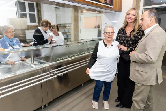 Imagen de la noticia:Fabiola García destaca que la Xunta incrementará un 25% su aportación a la cocina económica de Santiago