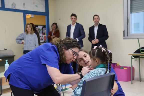 Imaxe da nova:Escolares de Cospeito inician hoxe na provincia o programa piloto da Xunta de vacinación nos colexios