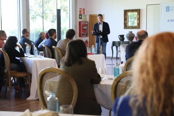 Imagen de la noticia:Arias destaca que el modelo de turismo sostenible de la Xunta favorece la convivencia y reparte riqueza por todo el territor...