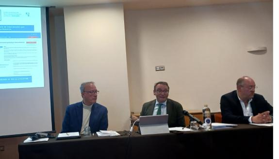 Imagen de la noticia:La Xunta destaca el trabajo de los peritos judiciales y de los colegios profesionales y la necesidad de mantener una formaci...