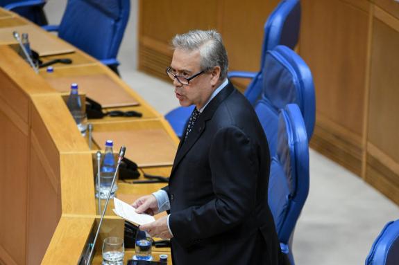 Imagen de la noticia:Gómez Caamaño destaca a redución en máis de 14 días da espera para a consulta co especialista, que sitúa a Galicia en case 4...